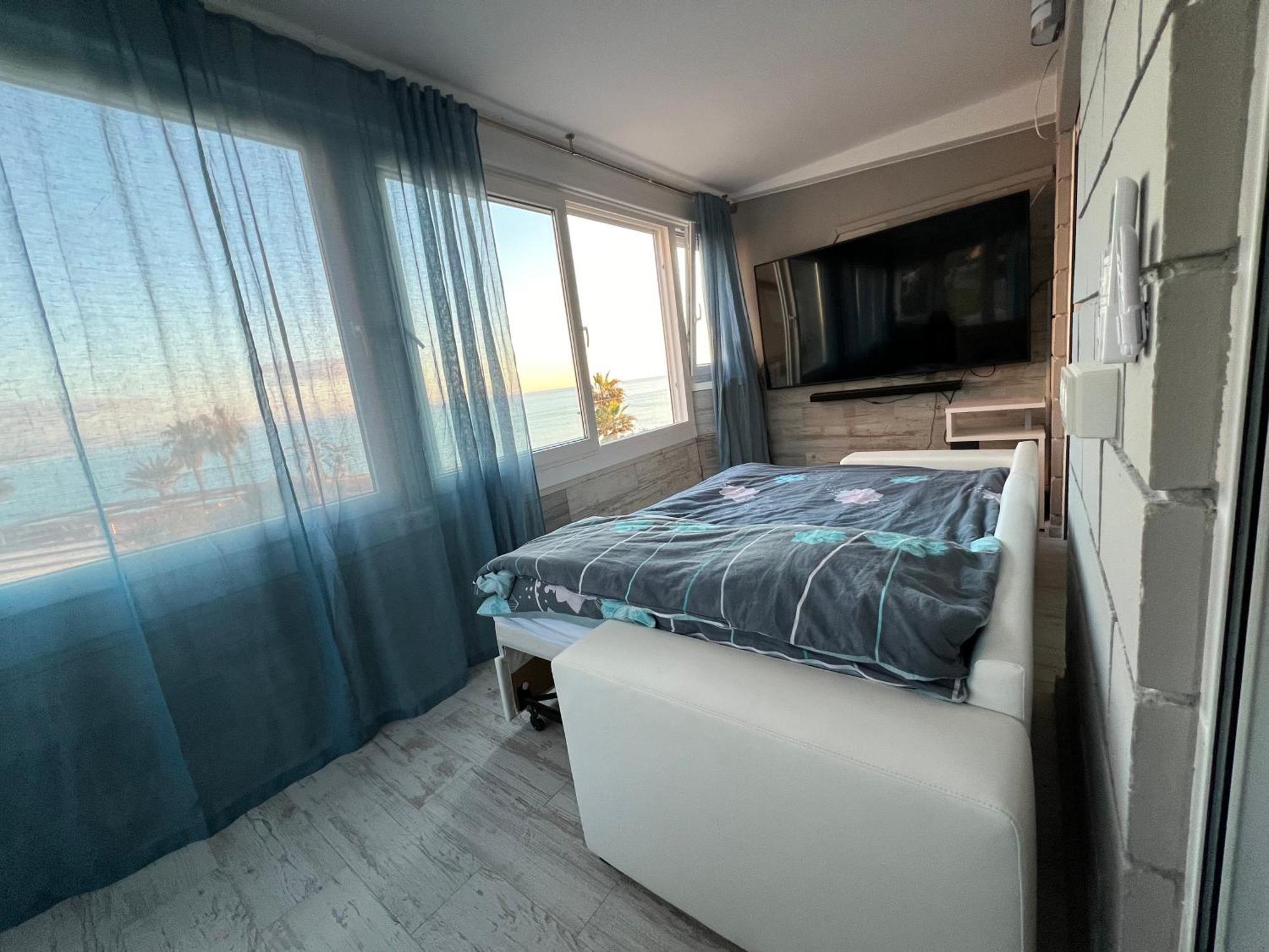 La Mata Apartment On The First Line Of The Sea Torrevieja Exterior photo
